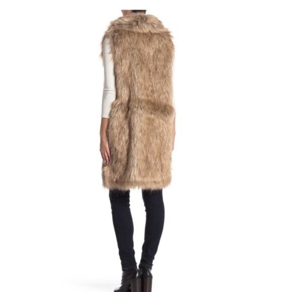 Betsey Johnson Metallic Faux Fur Vest - Picture 3 of 6